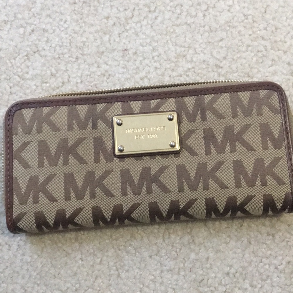 Michael Korda wallet